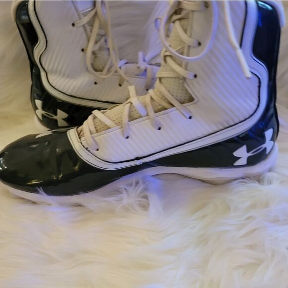 Under Armour High Top Cleats - Picture 4 of 7